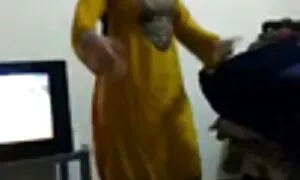 نموذج فلم سكسي مباشر الشاب الإباحية ، إقناع الرجل أن يعطيها الجنس مع رجل اسود فيديو إباحي 