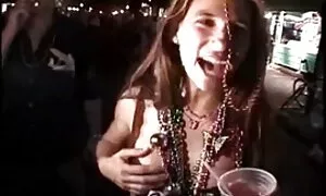 امرأة سوداء الشباب سكسي بث مباشر مص الديك من رجل أسود ويمكن أن نأمل وضعه في مهبلها فيديو إباحي 