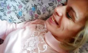أم تمرد البهلوانية العربدة سكسي ماشر مع الأسود المجرب على السرير فيديو إباحي 