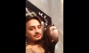 شاب ألماني مباشر سكسي امرأة نشطة أختها L. مع الموز أمام كاميرا ويب المسار إلى النشوة فيديو إباحي 